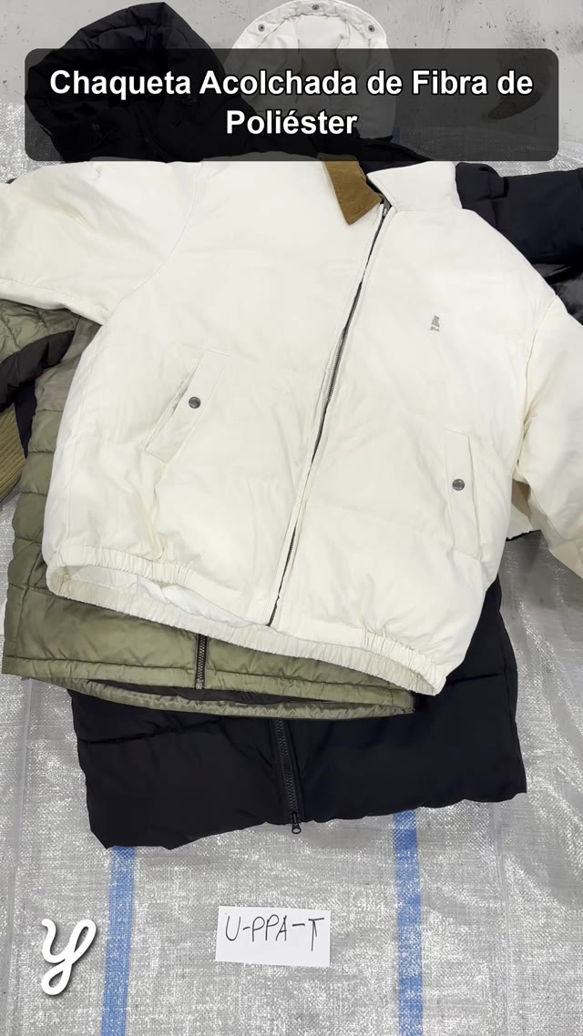 Polyester-filled padded jacket